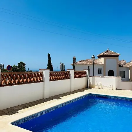 Apartamentos Pacifico Nerja Esterno foto