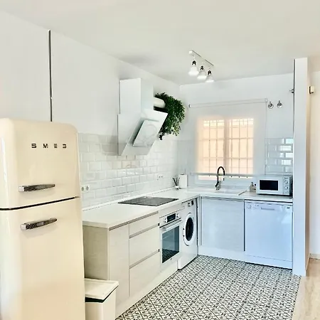 Apartamentos Pacifico Nerja Esterno foto